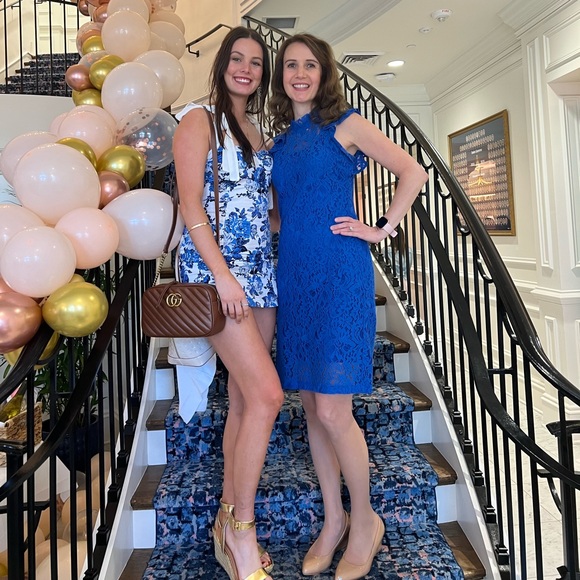 Meet your Posher, Elena - Picture 2 of 3